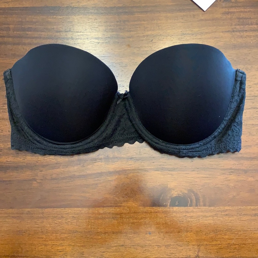 Black Strapless Bra